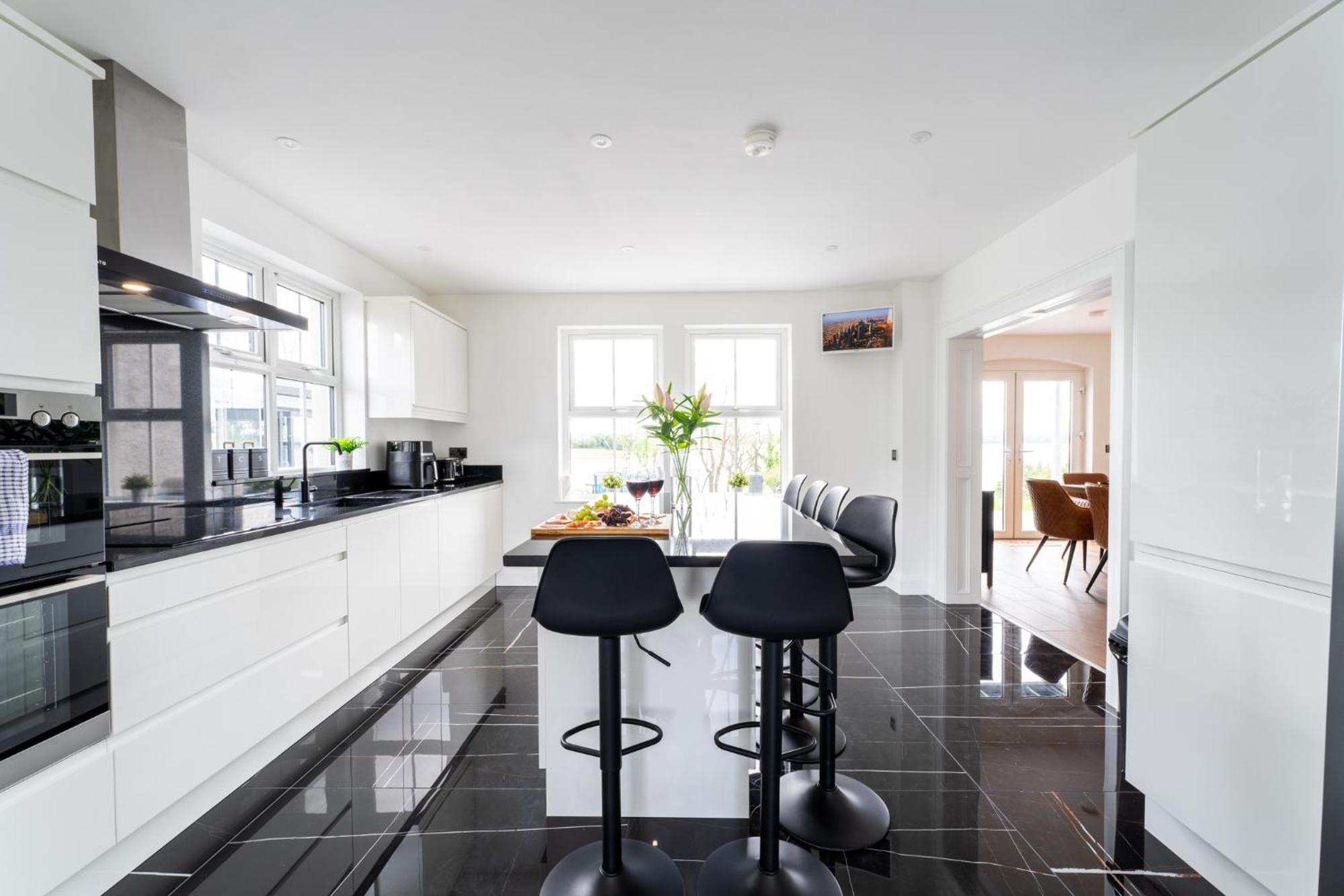 Escape Ordinary At Lily'S Pad Villa Enniskillen Exterior photo
